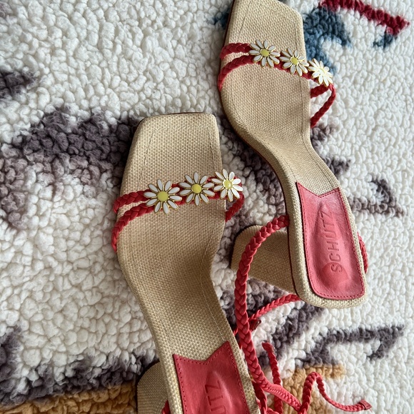 FLOWER SHOES - Picture 3 of 3